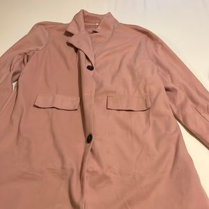 Hey, guys! Im selling a pink coat! It’s never been worn! It is X-Large!